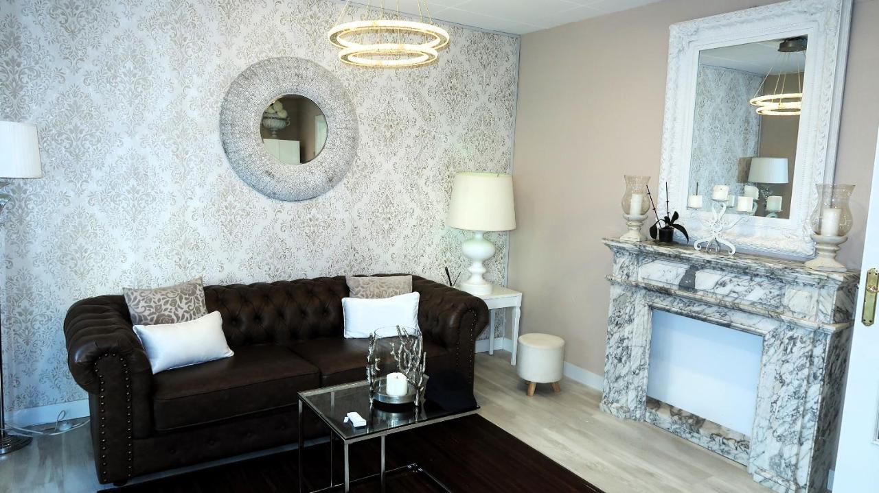 Entire Apartment , 2 Bedrooms Newly Remodeled Center Sitges Barcelona Exterior foto